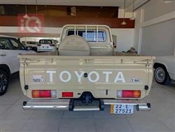 تويوتا لاند كروزر 70 بيك اب